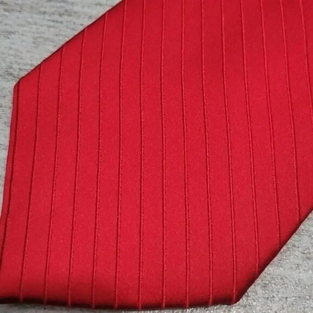 Jones New York men's Red Striped 100% Silk Neck Tie